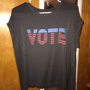 American Eagle t shirt